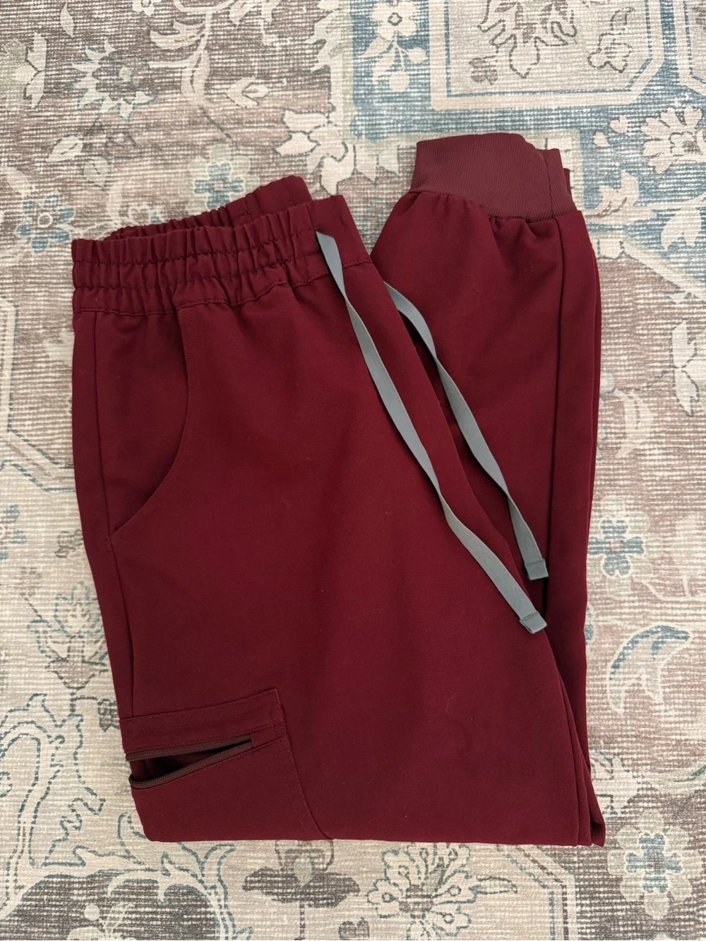 lululemon athletica burgundy medium